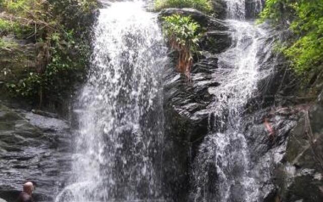 Guanaja Caribbean Cottages