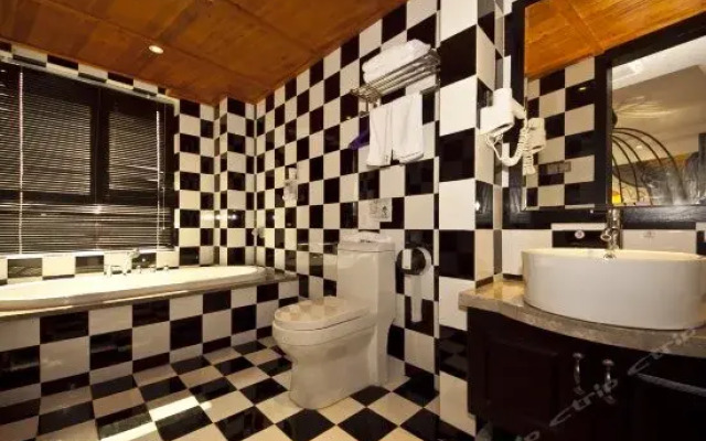 Tata Theme Hotel