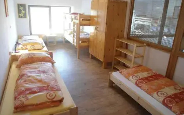 Club Canada Family House sauna wifi free parking