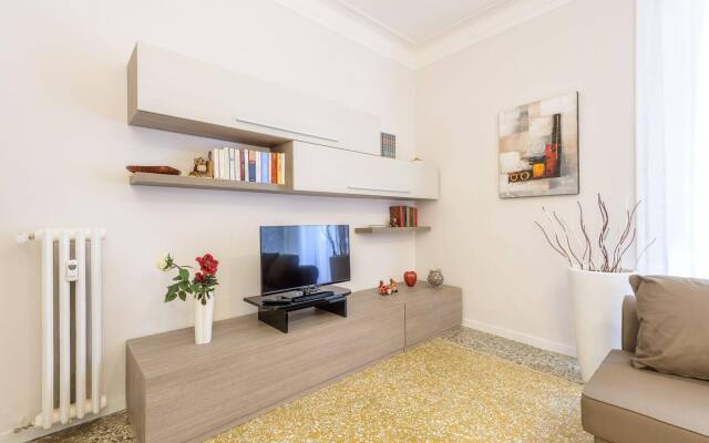 Home Holiday Rome - Colosseo