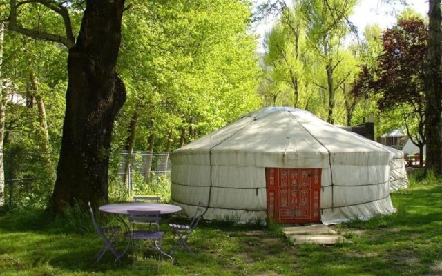 Camping Domaine Provencal - Yourtes