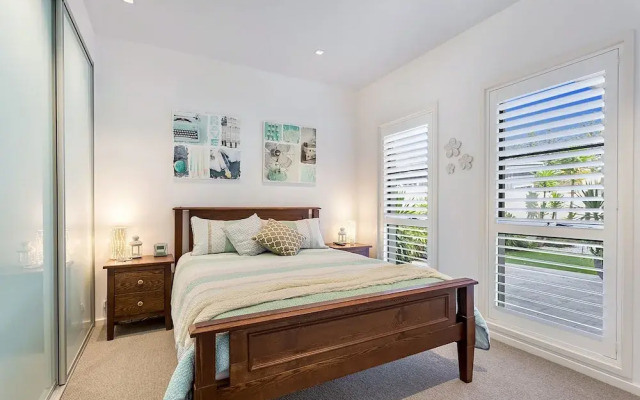 Sandy Point Road, 7A