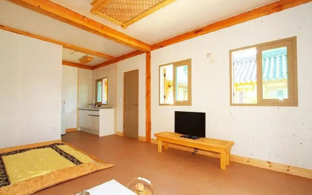 Gyeongju Hanok Pen Town Guesthouse