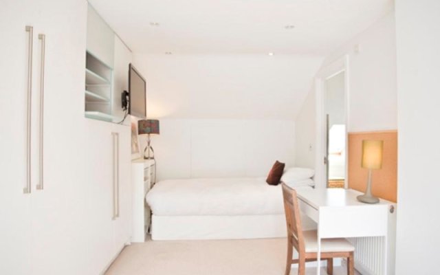 Veeve  House Tennyson Road Kilburn