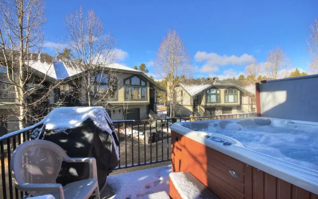 ResortQuest One Breckenridge Place