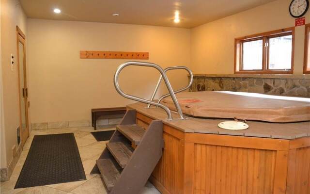 Riverbend Lodge Unit 120 by RedAwning