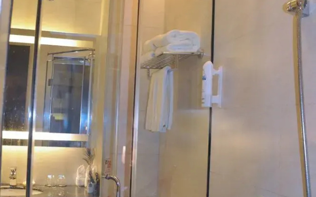 Ease Hotel