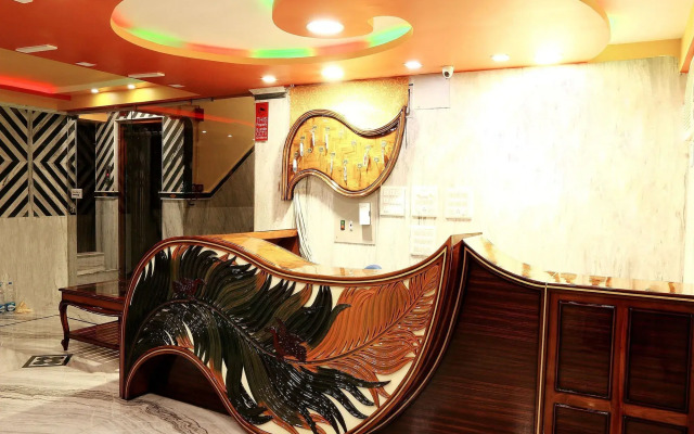 OYO Rooms Kalighat Lake Market
