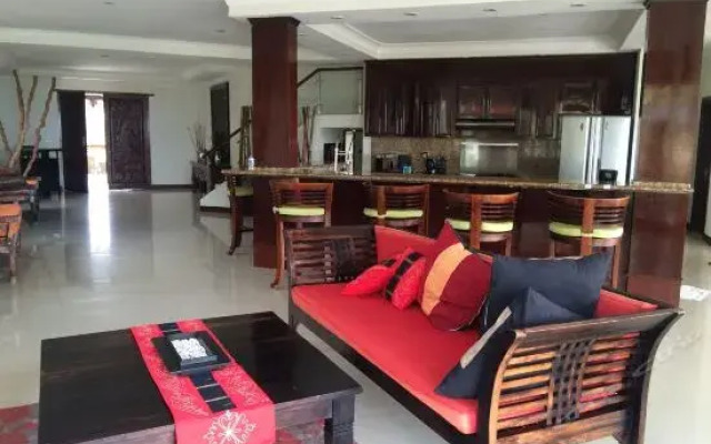 Royalty Queen Villa
