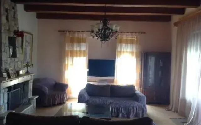 Loy Loy House