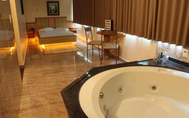 Xenon Motel (Только для взрослых)