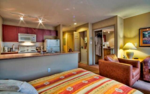 Town Plaza Suites by Golden Dreams