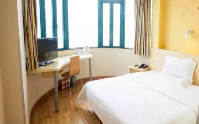 7 Days Inn Yangshuo Shilihualang Branch