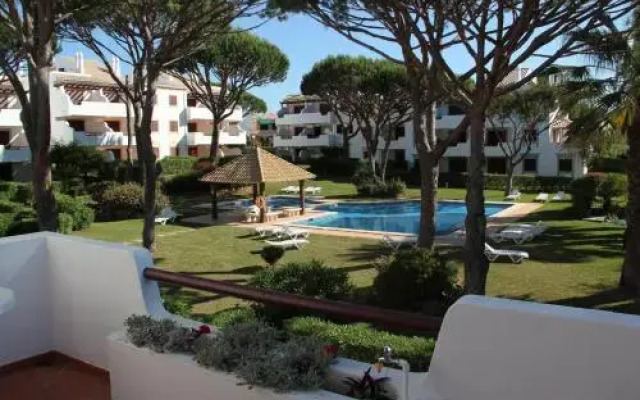 Vilamoura Apartment with Pool