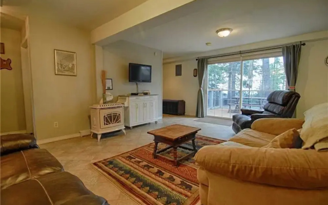 Huckleberry Hide-Away - 3 Br Cabin