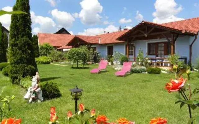 Magyar Apartmanházak I-III.