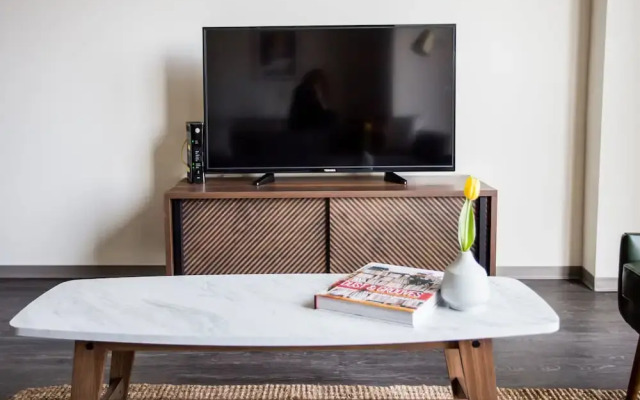 Industrial Wicker Park Suites by Sonder