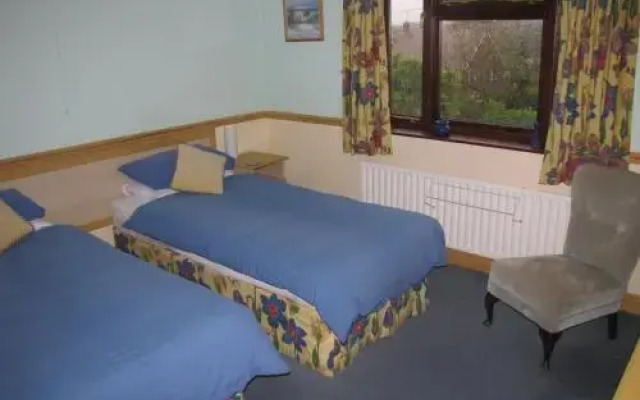 Hillfield House B & B