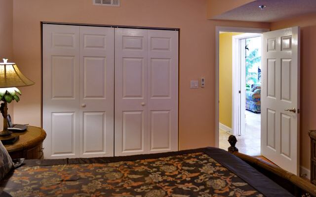 Jade East 850 230781 by RedAwning