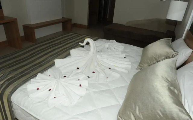 Cherry Garden City & Spa Hotel