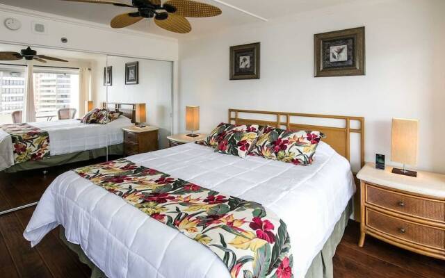 Ilikai 1721 - Studio Condo