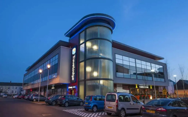 Travelodge Llanelli Central