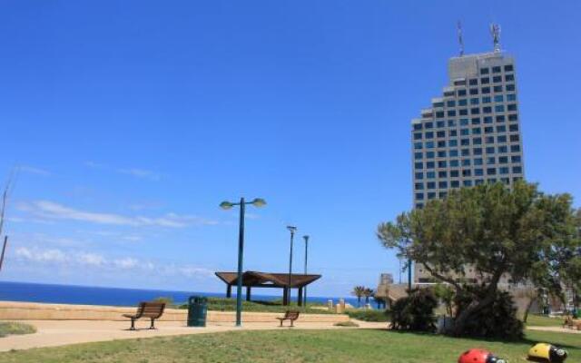 Israel Sea View ApartHotel