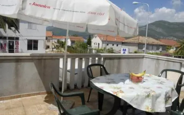 Apartments Dosljak