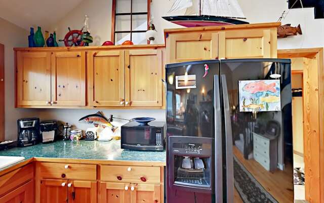 3336 S Shoreline Drive Home