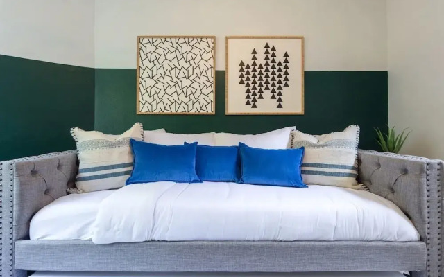 Unique 4BR ATX Home by Domio