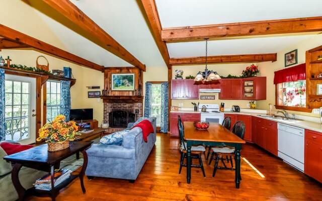 Bear Hill - 2 Br home by RedAwning