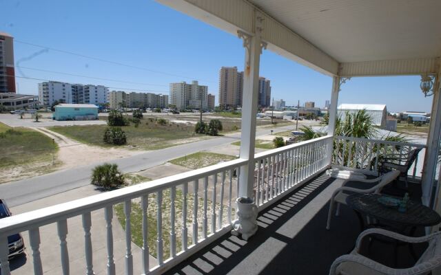 Skipper House by RedAwning