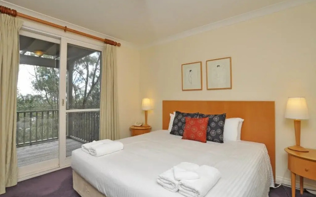 Villa Spa Executive 1br Pinot Resort Condo located within Cypress Lakes Resort (nothing is more central)