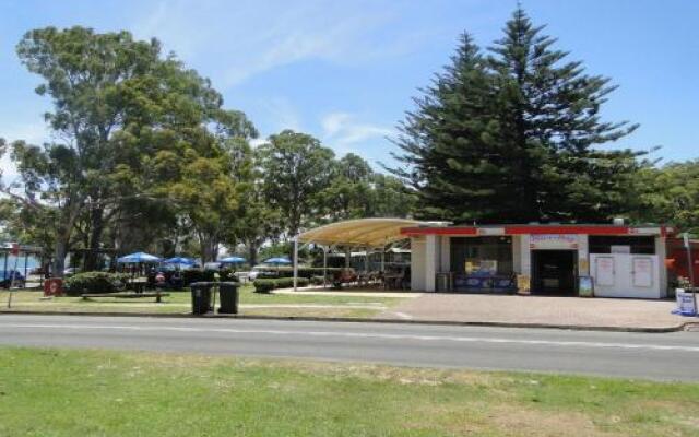 Villa Ellisa, Unit 4/10 Columbia Close