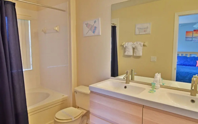 R570CA Adventure Time 4 Br villa by RedAwning