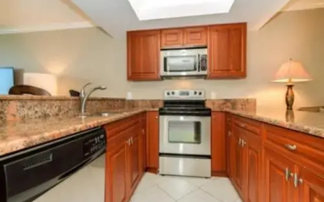 Beautiful Condo with Breathtaking Sunset Views by RedAwning