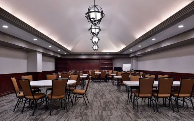 Red Lion Inn & Suites Modesto