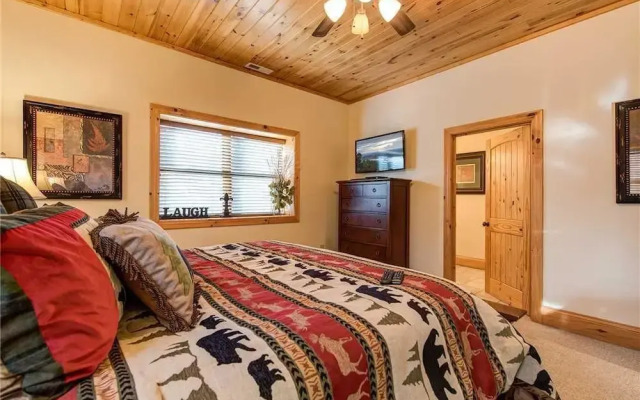 Pool On Summit Point - Four Bedroom Cabin