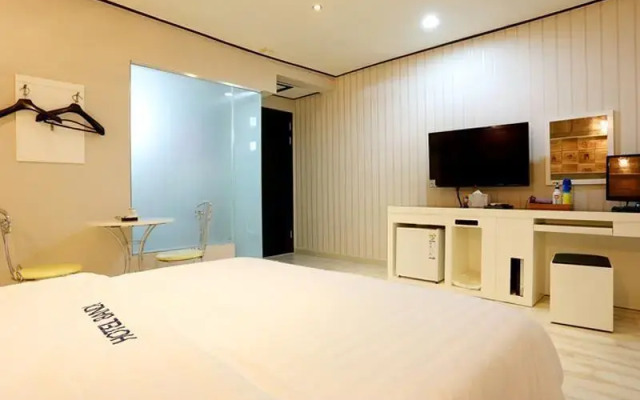 Goodstay Bandi Hotel