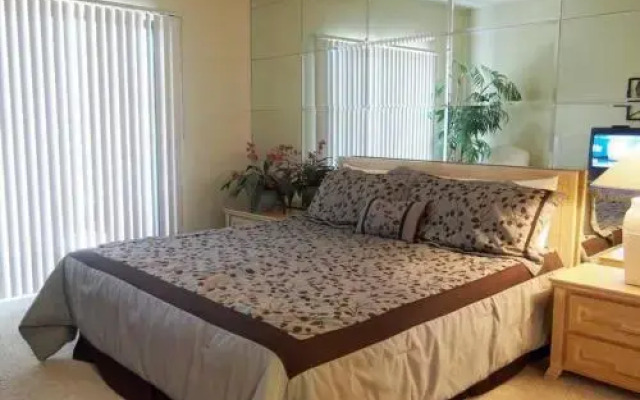 Isleta 897 *30 Day Minimum* 2 Bedroom Condo by RedAwning