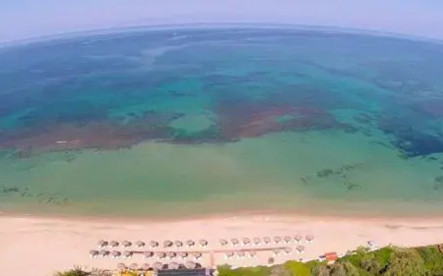 Alonaki Beach