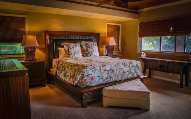 Alii Point Oceanfront by RedAwning