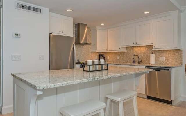 Sea Oats 344 2 Bedroom Condo by RedAwning