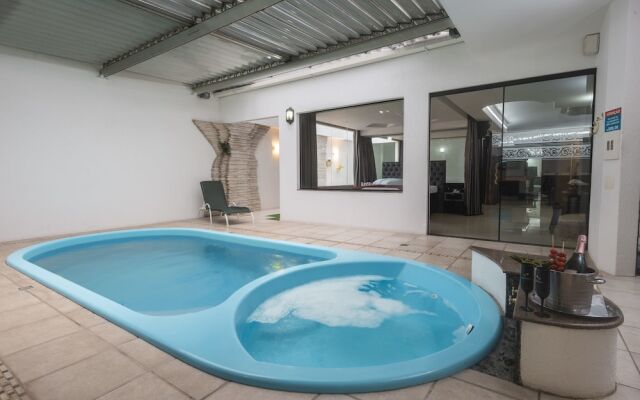 Motel 2001 - Adults Only