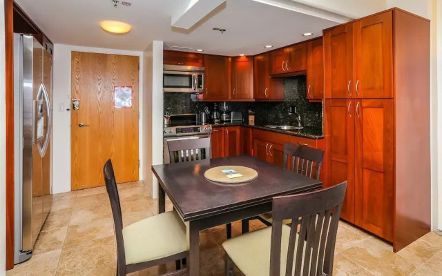 Ilikai 1308 - Studio Condo