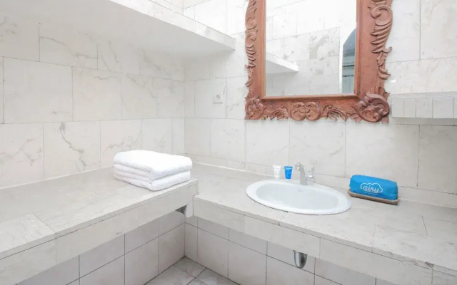 Airy Buleleng Kalibukbuk Lovina Bali