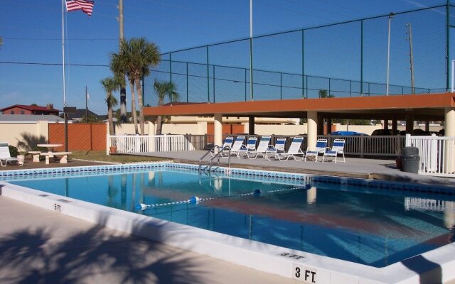 Surf Dweller 502 by RedAwning