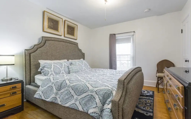 House with 2 King Beds, 4K TV & Wifi - фото 5