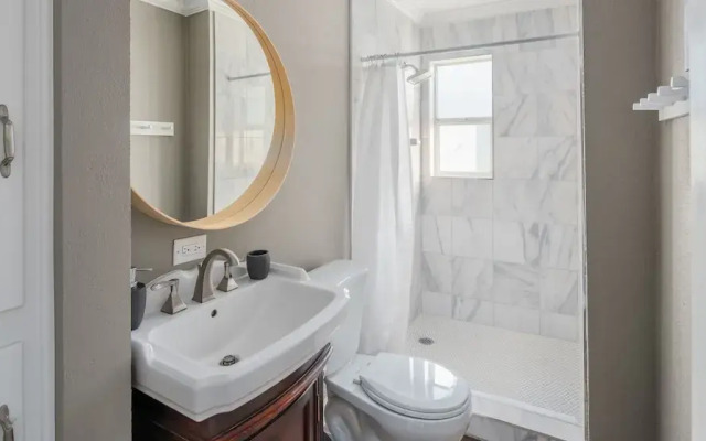 Spacious 3BR Pool by WanderJaunt