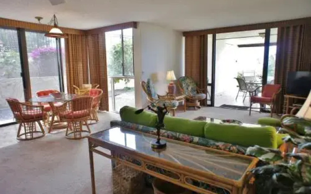 Country Club Villas 101
